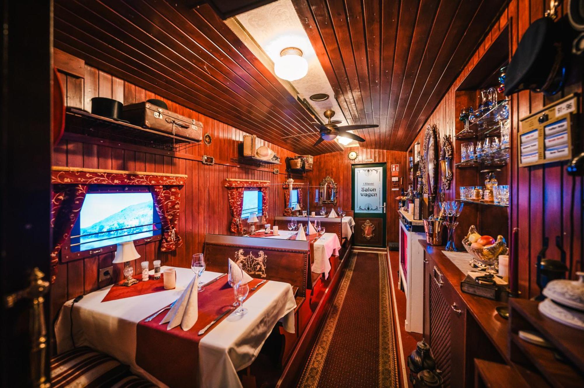 Oma'S Kueche & Quartier 호텔 빈츠 외부 사진